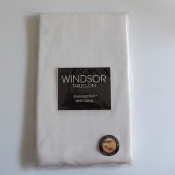 Windsor Tablecloth White 52X70 Inches Oblong Stain Resistant New in Package - Picture 1 of 8